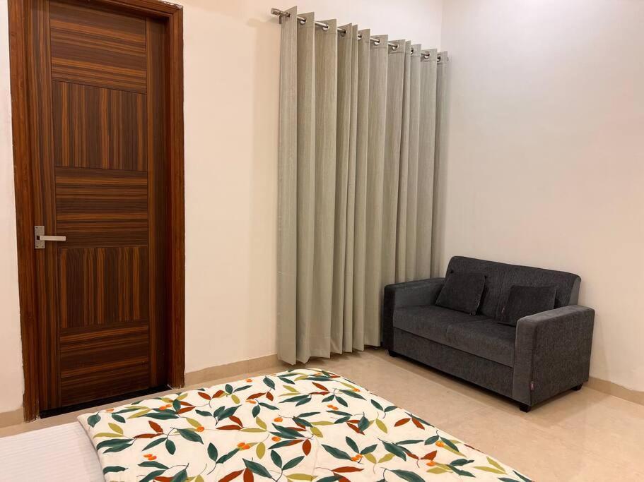5Bhk Home Away From Home At Ranjit Avenue Amritsar Exterior photo