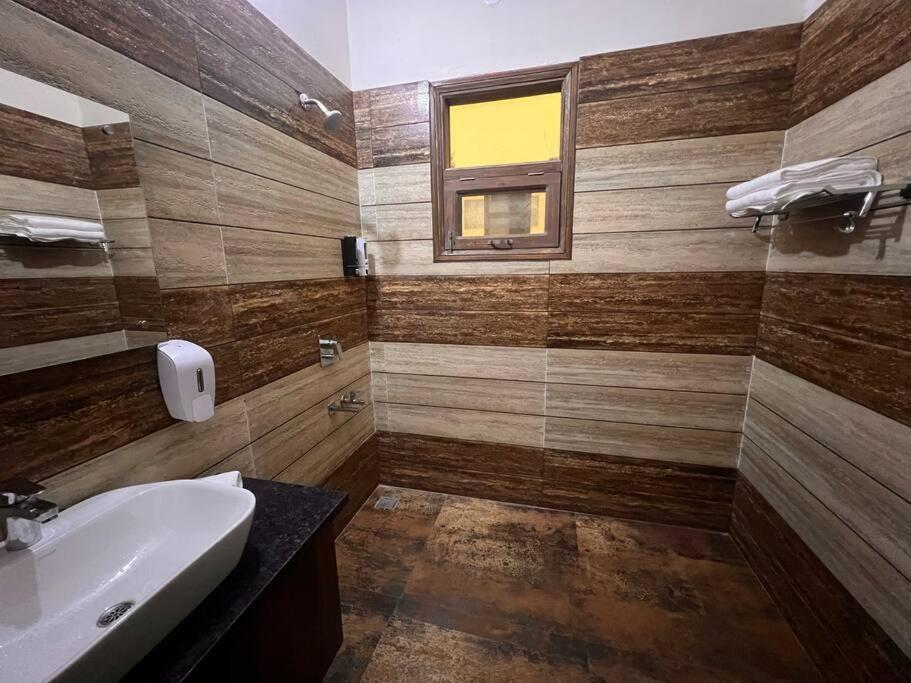 5Bhk Home Away From Home At Ranjit Avenue Amritsar Exterior photo