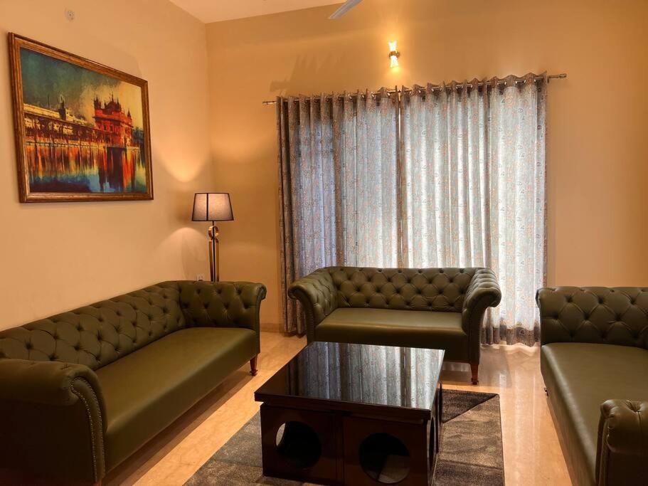 5Bhk Home Away From Home At Ranjit Avenue Amritsar Exterior photo