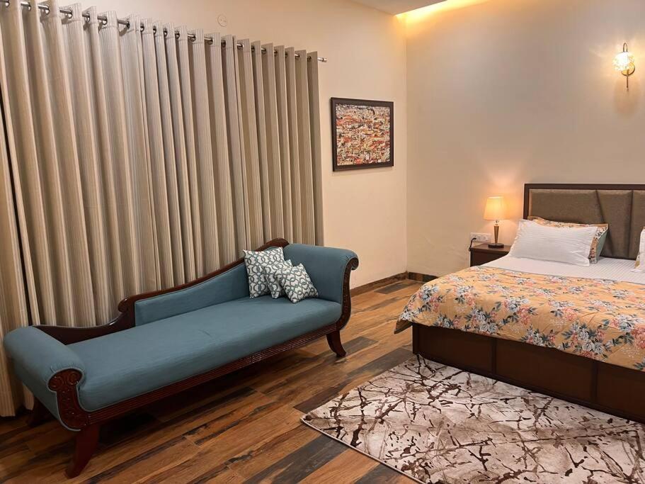 5Bhk Home Away From Home At Ranjit Avenue Amritsar Exterior photo